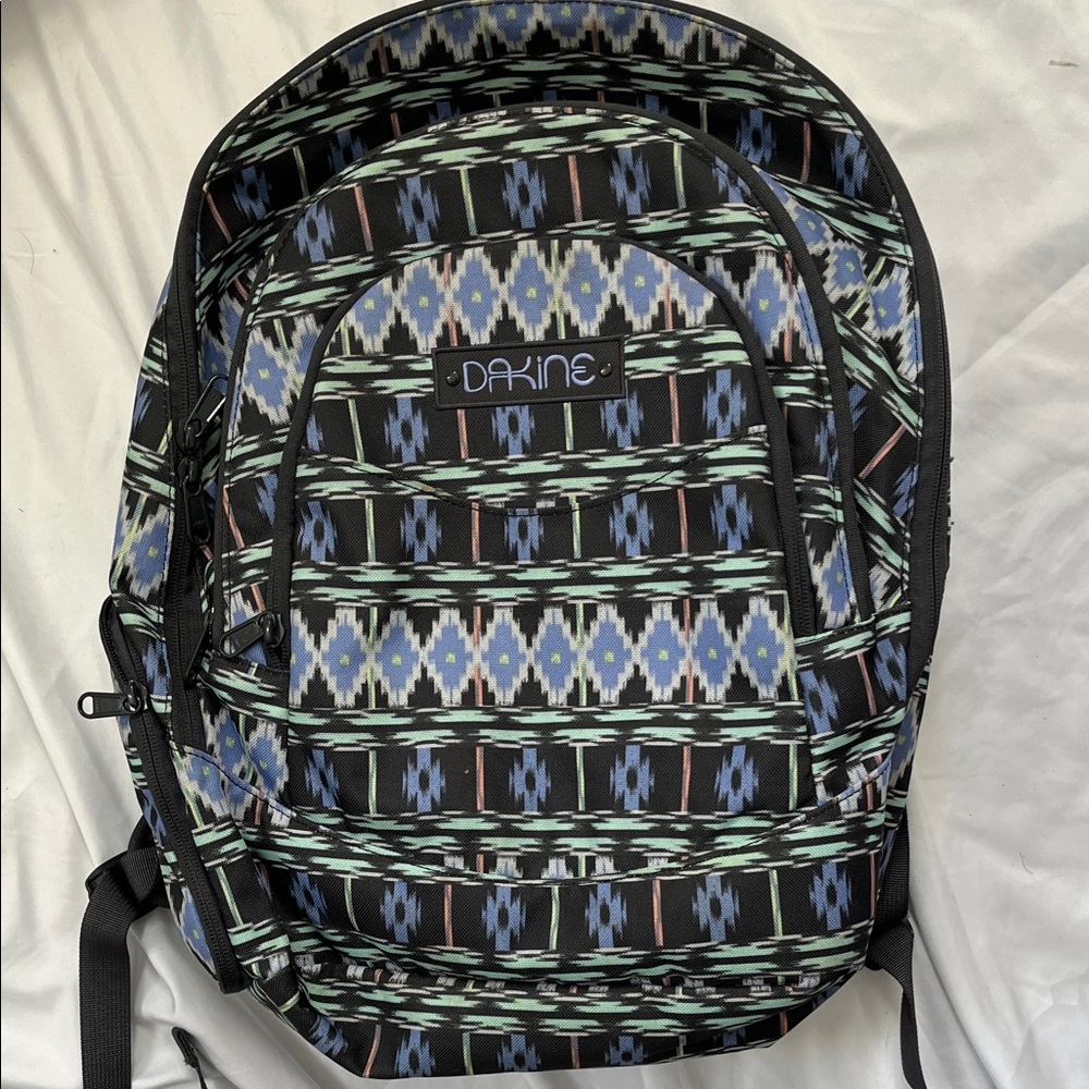 Dakine Men's Backpack with Black and Blue Geometric Design